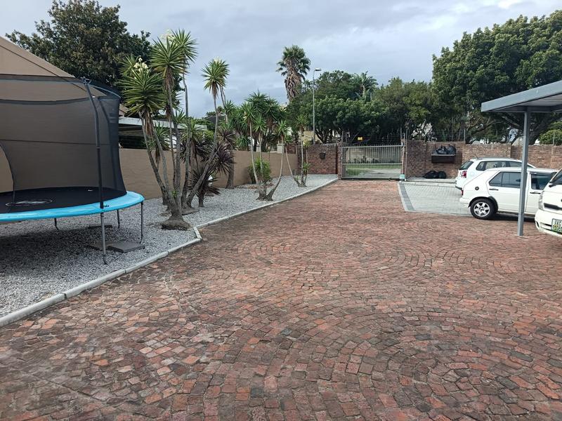 4 Bedroom Property for Sale in Kunene Park Eastern Cape